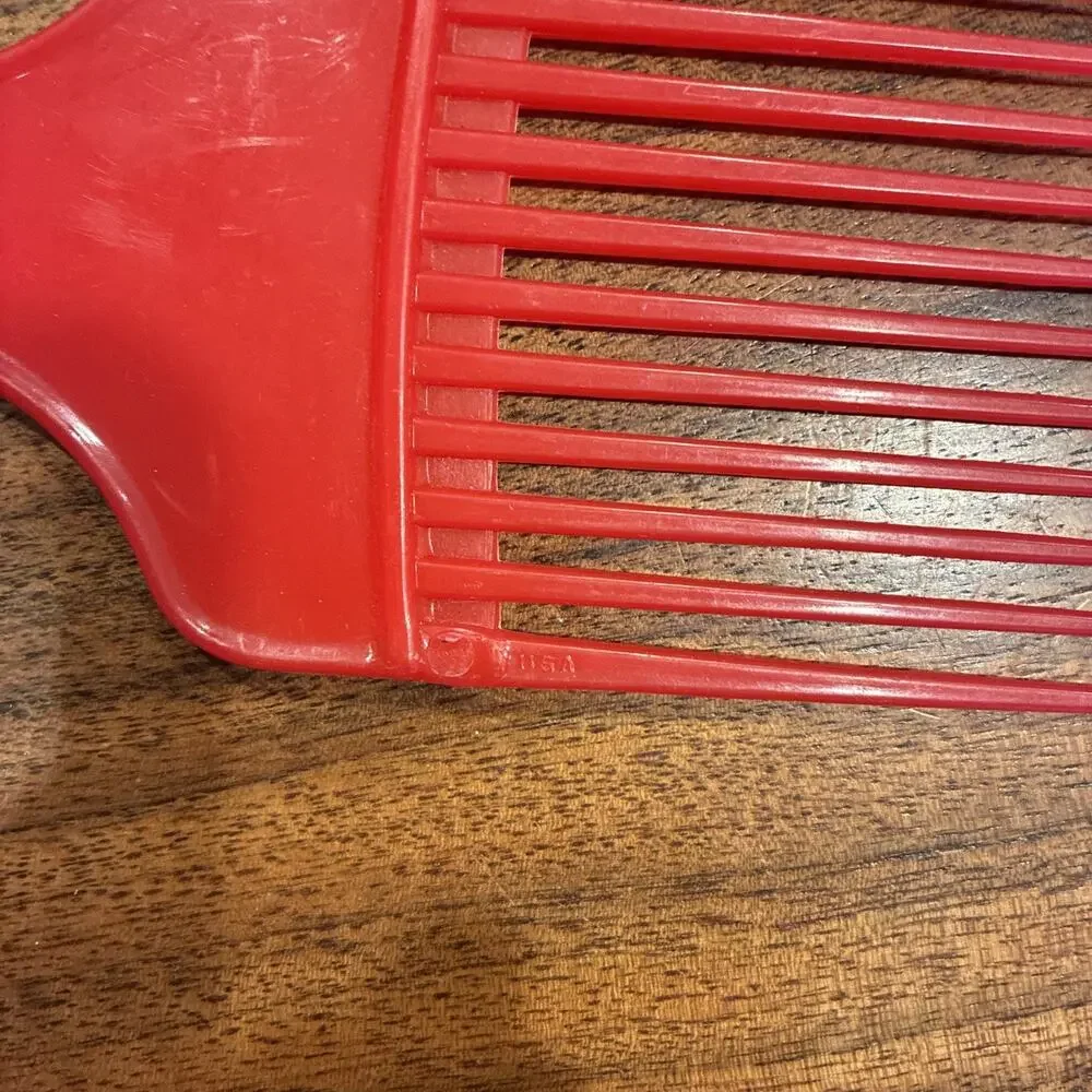 Vintage RED Lift‎ Comb Hair Pick NEW OLD STOCK Handle Retro 1980-90s USA Goody?